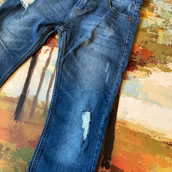 TOMMY HILFIGER - Boy’s Distressed Jeans - Picture 3 of 10